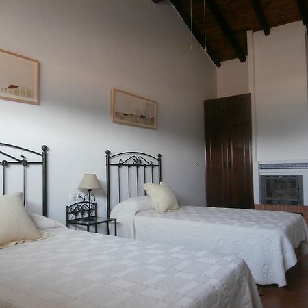 Almoharin Casa Rural Las Gamitas酒店 外观 照片